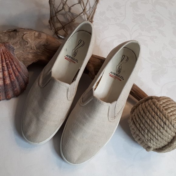 AEROSOLES BALL ISTIC Slip-On Low-Top Sneakers - Picture 1 of 5